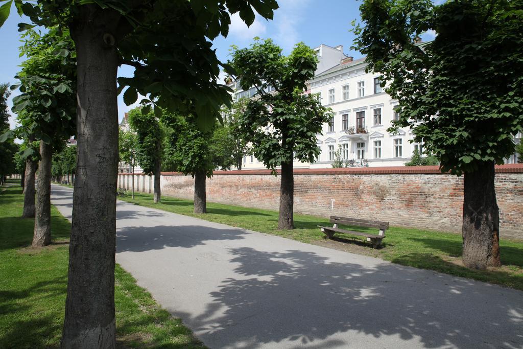 Casa Nostra - Ruhig & Zentral Wohnen Am Augarten ウィーン エクステリア 写真